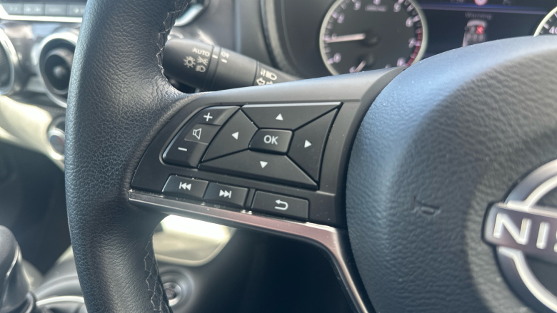 Nissan Juke 1.0 DiG-T 114 N-Connecta 5dr Petrol Hatchback